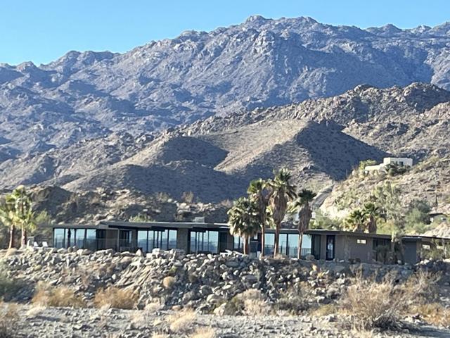 71270 Oasis Trail, Palm Desert CA: https://media.crmls.org/mediaz/b2493084-cd30-4d26-b2ca-59ff0e04d7c9.jpg