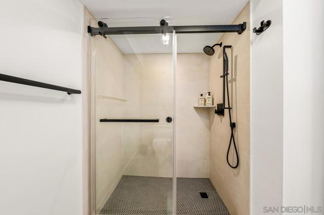 1820 Avenida Del Mundo, Coronado CA: https://media.crmls.org/mediaz/b24936ca-d17c-4739-8e14-9d082637ae91.jpg