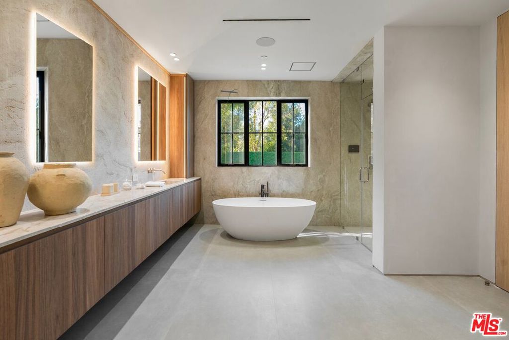 MLS #25600081 image #12