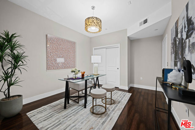 1411 N Detroit Street, Los Angeles CA: https://media.crmls.org/mediaz/b24ae35c-231d-4311-b854-f2960b11afd2.jpg
