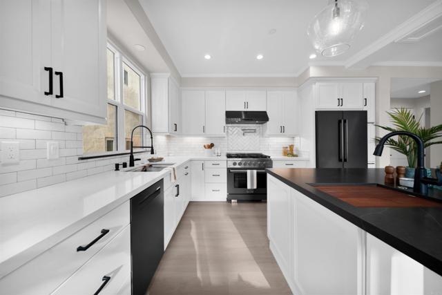 812 N Cleveland Street, Oceanside CA: https://media.crmls.org/mediaz/b24bbd53-5130-4654-938c-2fd6c2a8eec8.jpg
