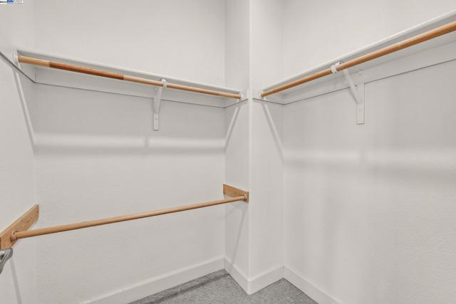 Image 30 of 55 For 382 Crestview Cir