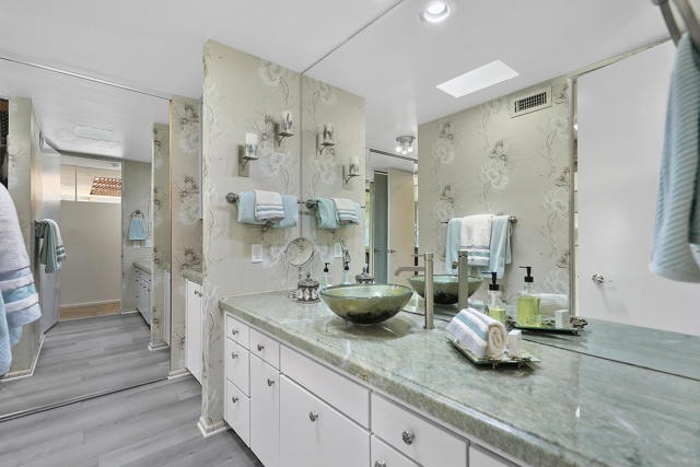Image 15 of 44 For 72351 Willow Street 1309