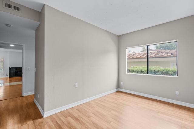 992 Lupine Hills Dr., Vista CA: https://media.crmls.org/mediaz/b24d7a2c-644f-403b-b1d9-5f672cdc8134.jpg