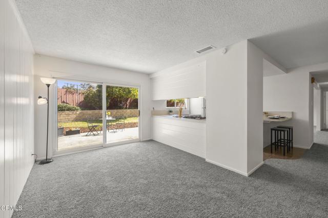 8699 Roswell Street, Ventura CA: https://media.crmls.org/mediaz/b24ed159-d3e9-453c-a876-db35ca05d8cd.jpg