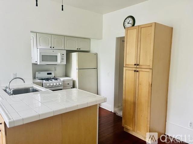 Image 11 of 16 For 533 22nd Street