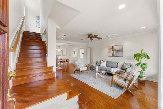 Image 4 of 45 For 5028 Collier Avenue