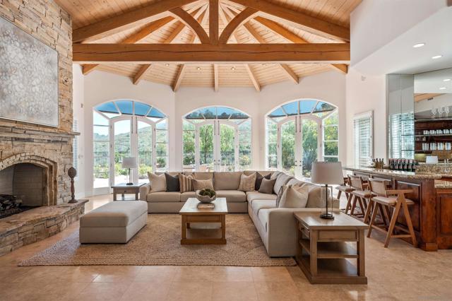 4695 Rancho Verde Trl, San Diego CA: https://media.crmls.org/mediaz/b250a3fa-0619-468d-8da0-3acbf1a391f4.jpg
