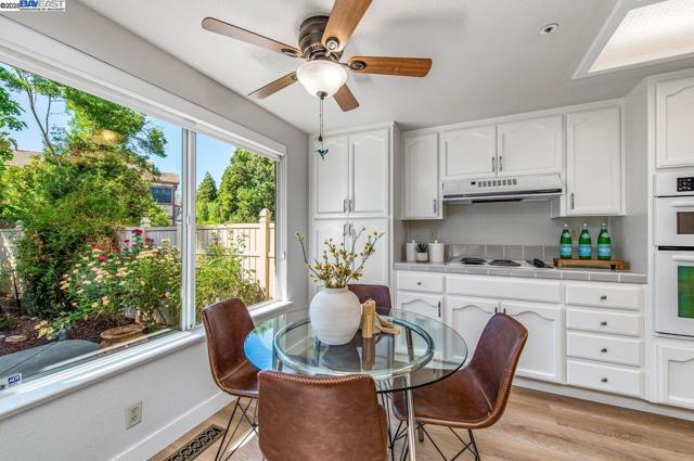847 Dana Cir, Livermore CA: https://media.crmls.org/mediaz/b251639b-ba2d-427c-a5eb-fdf64a5e400b.jpg