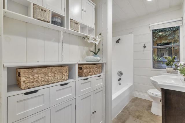 560 River Drive, Boulder Creek CA: https://media.crmls.org/mediaz/b251de45-8b84-4f2b-a929-3dd4267f9dc5.jpg