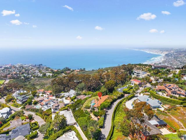 7330 Brodiaea Way, La Jolla CA: https://media.crmls.org/mediaz/b2521948-5afa-4557-bc6d-4ddd8744bcb8.jpg