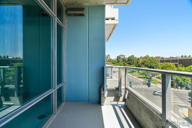 1080 Park Blvd, San Diego CA: https://media.crmls.org/mediaz/b2529f16-bb58-4ebd-9e95-6f9773ad79fa.jpg