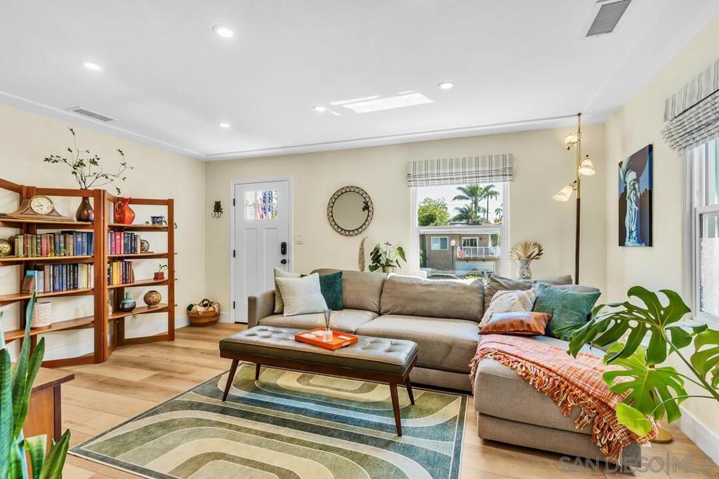 4660 Rolando Blvd - photo 13