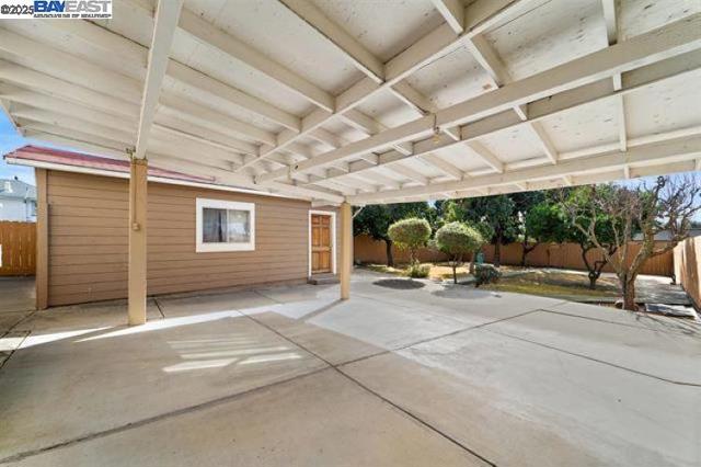 37391 Mission Blvd, Fremont CA: https://media.crmls.org/mediaz/b2534532-8e85-4adb-ae16-562363041fba.jpg