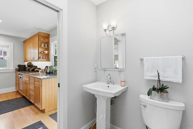 Detail Gallery Image 22 of 44 For 4262 Sierra Vista, San Diego,  CA 92103 - 2 Beds | 1/1 Baths