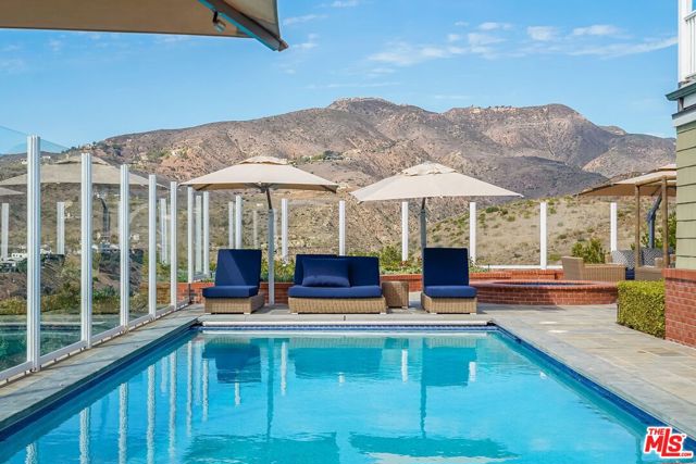 6277 Sea Star Drive, Malibu CA: https://media.crmls.org/mediaz/b254a6c3-b8c6-4865-a8db-9e7ef7b0a31d.jpg