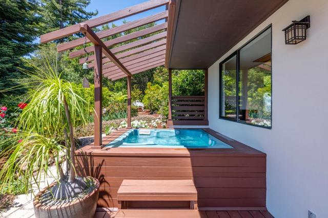 165 Golden Oak Drive, Portola Valley CA: https://media.crmls.org/mediaz/b254a805-d65a-4d67-8de8-5ffea40f1a5f.jpg