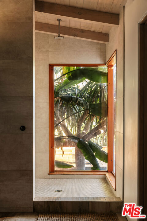 10018 Reevesbury Drive, Beverly Hills CA: https://media.crmls.org/mediaz/b2558857-1bfe-4eb0-90ff-1eb7cfdc7235.jpg