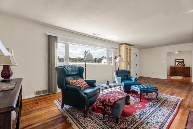 Detail Gallery Image 9 of 48 For 1676 Vann Ct, El Cajon,  CA 92020 - 4 Beds | 3 Baths