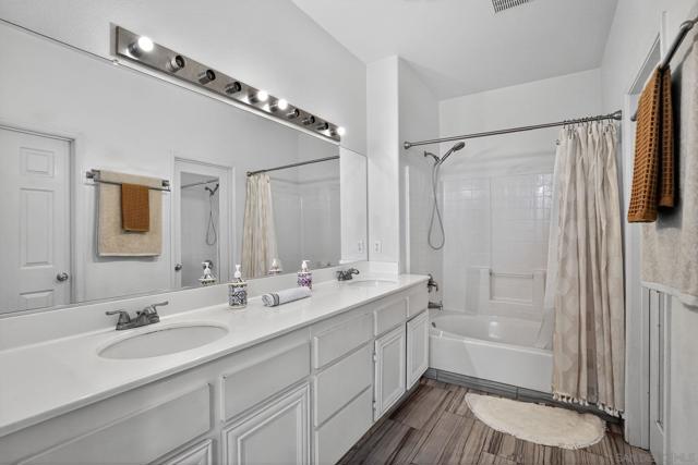 6289 Avenida De Las Vistas, San Diego CA: https://media.crmls.org/mediaz/b257654e-267c-4d71-9fcd-94b62763a029.jpg