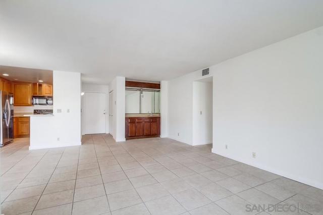 6737 Friars, San Diego, California 92108, 3 Bedrooms Bedrooms, ,2 BathroomsBathrooms,Condominium,For Sale,Friars,250020141SD