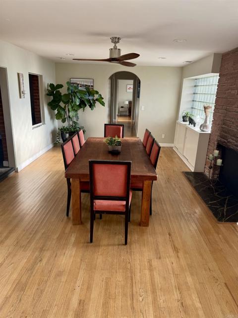 215 N Vulcan Drive, Encinitas CA: https://media.crmls.org/mediaz/b2581619-7181-4f8a-80d4-d95f6dcb7f36.jpg