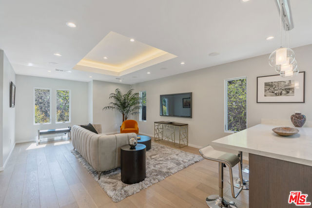 2829 Westbrook Avenue, Los Angeles CA: https://media.crmls.org/mediaz/b25845a8-8eef-412a-b85a-940a7a4c10ac.jpg