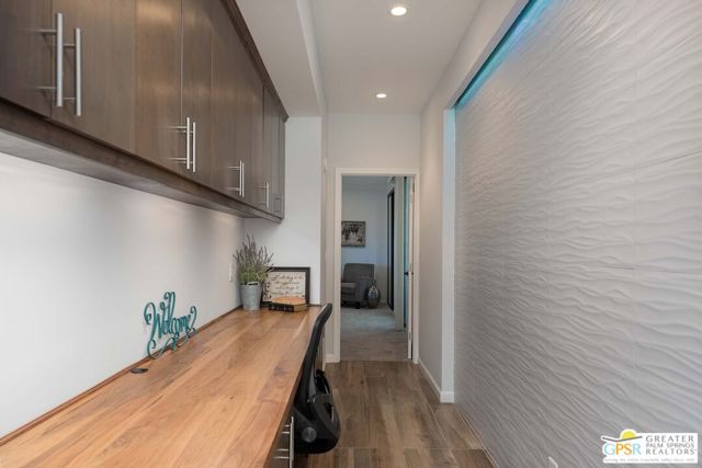 1595 E Canyon Estates Drive, Palm Springs CA: https://media.crmls.org/mediaz/b259108e-fbb3-4048-98b9-5443c338be27.jpg