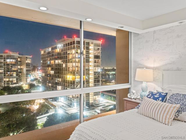 1810 Avenida Del Mundo, Coronado CA: https://media.crmls.org/mediaz/b25943ee-5d55-4f92-9bf6-f76af6f9a732.jpg