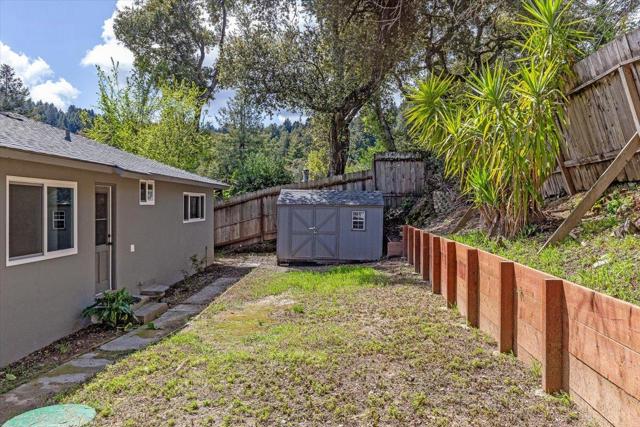 21525 Madrone Drive, Los Gatos CA: https://media.crmls.org/mediaz/b25aa036-1763-49a4-bc42-841aef21589d.jpg
