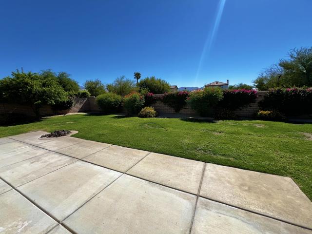43770 Campo Place, Indio CA: https://media.crmls.org/mediaz/b25ab358-d695-4cd1-8377-df7c2e9cbd75.jpg