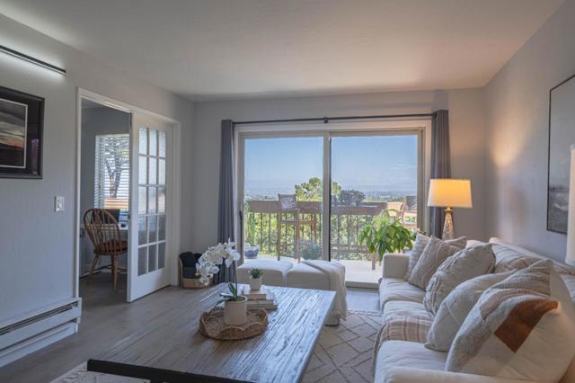 1105 Golden Oaks Lane, Monterey CA: https://media.crmls.org/mediaz/b25ad0e4-3fd7-4fcf-8b3c-50f2751198e4.jpg