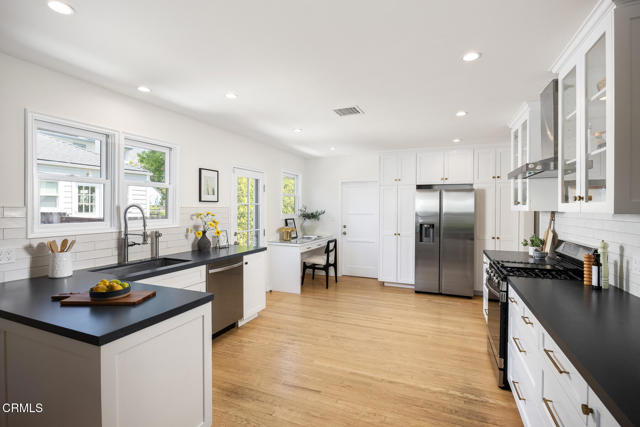 1134 Bella Vista Avenue, Pasadena CA: https://media.crmls.org/mediaz/b25b093c-b334-4f6b-8231-368f57e78fda.jpg