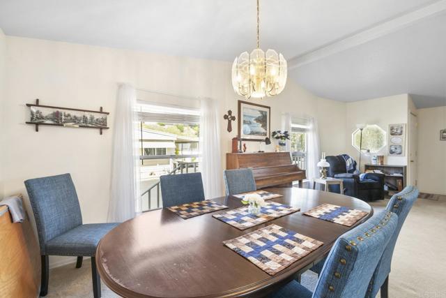 Detail Gallery Image 2 of 37 For 525 W El Norte Pkwy #301,  Escondido,  CA 92026 - 3 Beds | 2 Baths