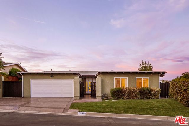 23699 Sandalwood Street photo 3