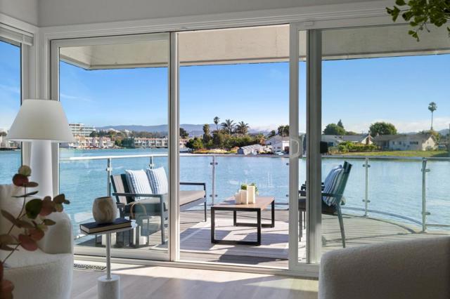 464 Fathom Drive, San Mateo CA: https://media.crmls.org/mediaz/b25bce72-60d5-4387-b44c-a6456eb2ae99.jpg
