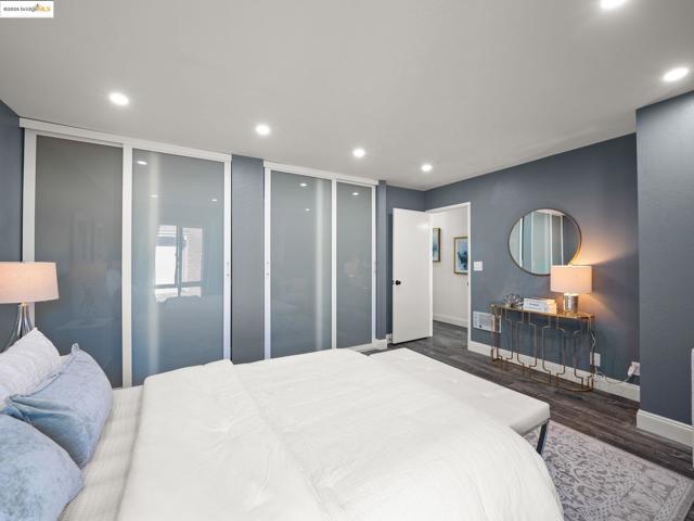 2106 Otis Dr, Alameda CA: https://media.crmls.org/mediaz/b25c2caf-5efe-4f8b-8a4b-b1805196a454.jpg