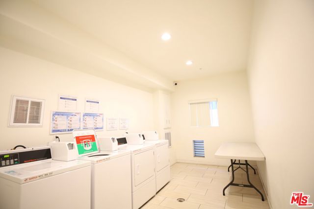 12132 Hart St, North Hollywood CA: https://media.crmls.org/mediaz/b25c3d09-7351-404c-a2bf-b3b83d90f411.jpg