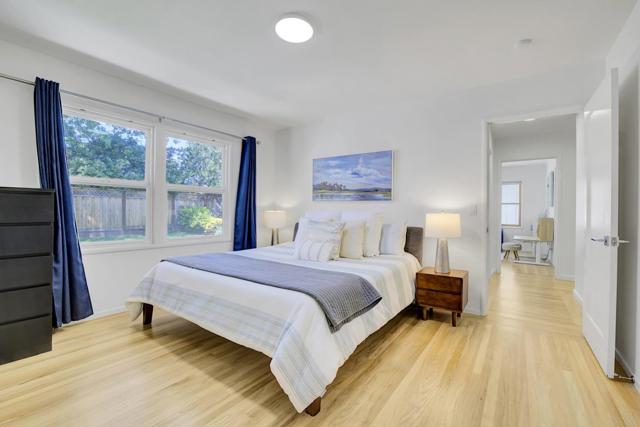 667 Cuesta Drive, Los Altos CA: https://media.crmls.org/mediaz/b25c7094-d877-4159-8e5c-ca77703df8ba.jpg
