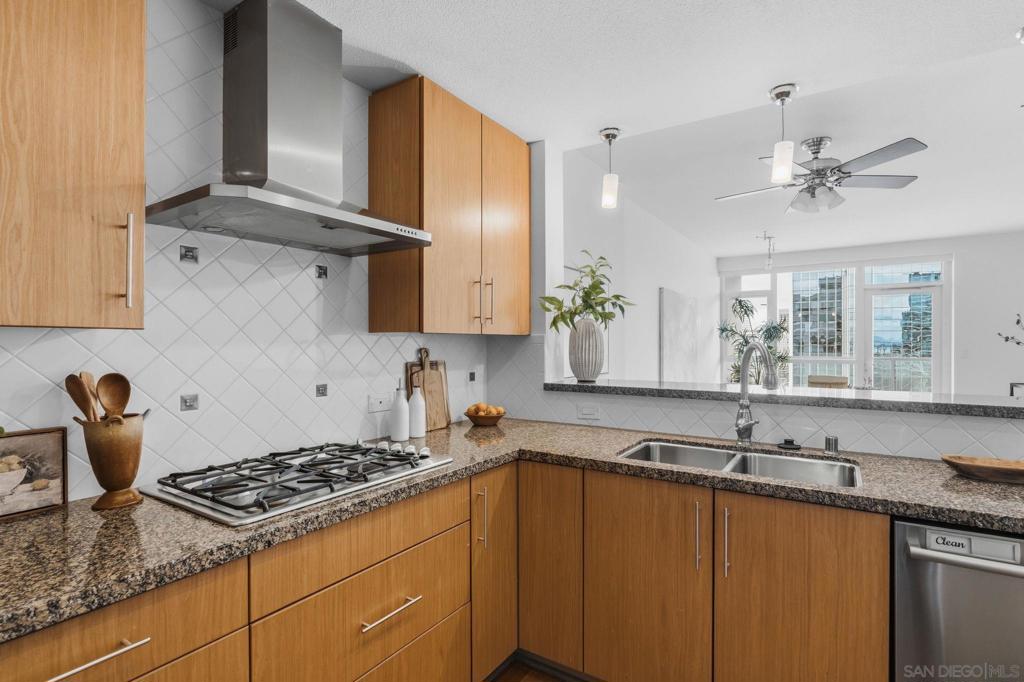 325 7th Avenue - photo 8