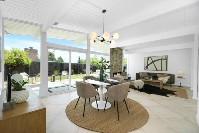 5893 Highwood Rd, Castro Valley CA: https://media.crmls.org/mediaz/b25e8318-36cb-456f-9bd1-f69f3ac4b99c.jpg