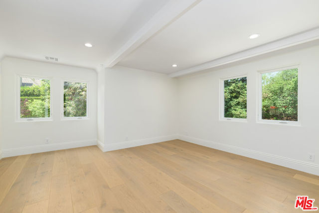 4929 Lakeview Canyon Road, Westlake Village CA: https://media.crmls.org/mediaz/b25ea233-7dc8-4736-bff6-ae923c0f68ce.jpg