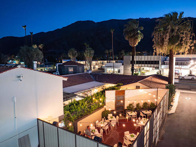 664 Palm Canyon Drive, Palm Springs CA: https://media.crmls.org/mediaz/b25ea953-bac6-41d0-80df-394cb741a623.jpg