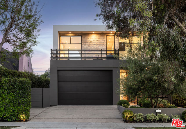 8356 W 4th Street, Los Angeles CA: https://media.crmls.org/mediaz/b25eaa2e-8eb2-4517-820e-4508eb4c97b8.jpg