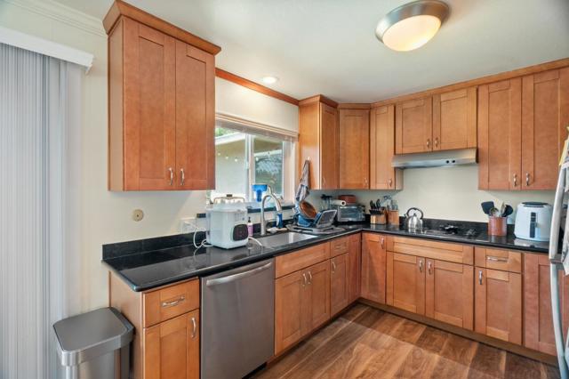 12 Church Street, Mountain View CA: https://media.crmls.org/mediaz/b25f06b2-cb3d-401f-bf82-bee589be880d.jpg