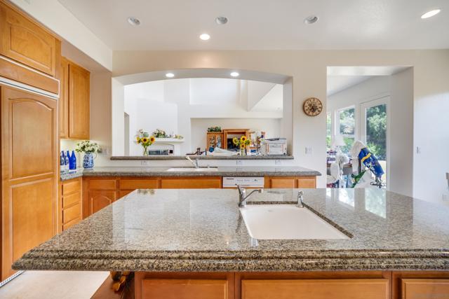 1964 Tracy Ct, Fallbrook CA: https://media.crmls.org/mediaz/b25f09d5-af20-42fc-9a77-2bc64c6e0063.jpg