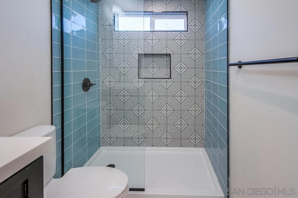 MLS #250032138SD img 35