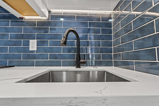 46855 Mountain Cove Drive, Indian Wells CA: https://media.crmls.org/mediaz/b25f42b6-249d-43e8-8237-05b98f136fdb.jpg