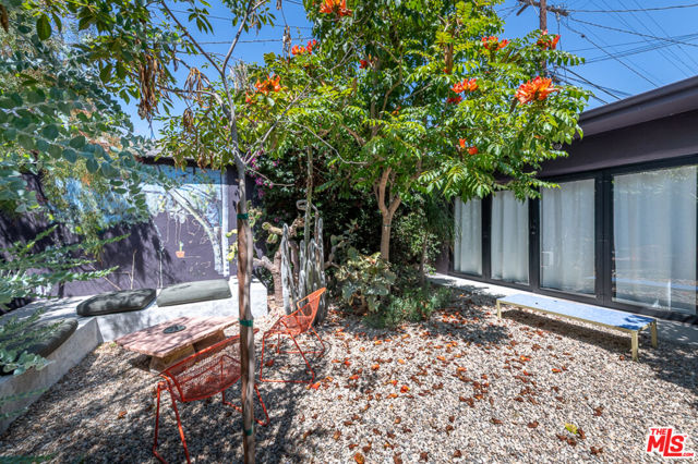 1207 Poinsettia Drive, West Hollywood CA: https://media.crmls.org/mediaz/b25f8fbb-6af3-40a5-9df8-733dd341fb67.jpg