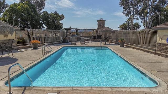 Detail Gallery Image 36 of 42 For 5010 Los Morros Way #23,  Oceanside,  CA 92057 - 2 Beds | 2 Baths